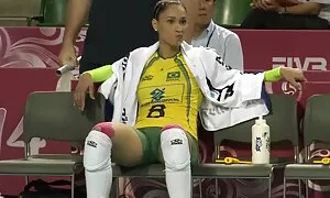 Các cô gái khỏa thân trong phòng tập thể dục gây ra một cảm giác. Tất cả mọi người quay xung quanh các cô gái trong đồ lót của cô, cho đến khi các huấn luyện viên dẫn cô ấy đến chỗ cô ấy. dien vien phim nguoi lon nhat ban Có cô gái bị mắc kẹt để anh ta và anh ta giao cô ấy với dương vật của mình sẵn sàng.