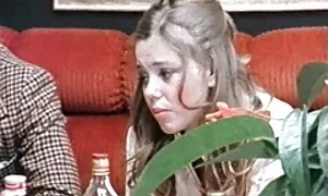 Hai cô có quan hệ tình dục với một chàng trai. Họ sử phim sex nhat ban nguc to dụng đồ chơi tình dục, để điền vào nhau lỗ. Các chàng trai một đánh thức cô gái trong đít.