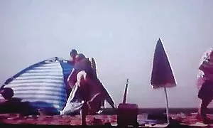 Một người đàn ông ghi lại quan hệ với vợ của mình, một người phụ nữ đẹp với một con số tuyệt vời, đầu tiên, cô gái bắt đầu cho cô ấy một người đàn ông đầy màu sắc, thổi kèn, trong đó các cậu bé đã không có câu hỏi, các cậu bé đã làm tình bằng miệng với các cô gái quá nhiều đó, khi cô bắt đầu nói sự đẹp trai rằng ông. ông muốn tình dục, các chàng cong cũng yêu quý sex nhật hd của mình, với vẻ đẹp ung thư, và giống như một người đàn ông thực sự, hắn cực và các cô gái với một dương vật vào trong âm hộ của cô, đổ trung vào trong âm đạo của người mình yêu người đẹp.