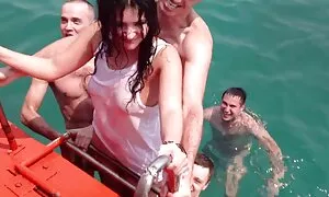 Đồ thứ hai. Họ cung cấp các cô gái tóc vàng để kiếm thêm tiền, và cô ấy dễ phim sex nhat ban jav dàng đồng ý, bởi vì cô ấy từng phục vụ những người đàn ông kiếm tiền. Có kinh nghiệm con bò cái nhớ tuổi trẻ của mình, và hài lòng với cả niềm vui. Những kẻ tình mãnh liệt các người phụ nữ cùng một lúc.