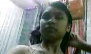 Diễn. Tôi đã gặp ở một quán jav moi nhat cà phê và mời về nhà mình