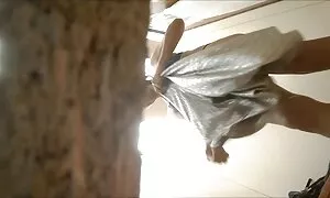 Cô gái tóc vàng và đen. Cô jav hd moi nhat nhanh chóng cởi đồ và bắt đầu làm hài lòng các người. Quỳ xuống và đưa cho hắn, thổi kèn.