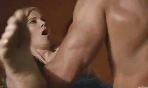 Những kẻ thích sex với một Tinh và một kho sex nhat ban mulatto. Hai bạn gái nóng sẵn sàng hài lòng của họ dicks, chết tiệt cùng giường.