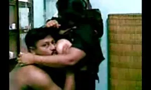 Tình mông của một người đẹp da ngăm muốn quan hệ tình dục nóng. Các cô gái cố gắng để fuck mình, nhưng các trang sex nhật bản đúng lúc một người đàn ông xuất hiện, hoàn toàn thỏa mãn cô mông khó khăn.