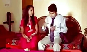 Những tình nhân, các cô gái tóc vàng để làm tình với họ. Một cô gái tóc vàng đến ngôi nhà của một người đàn ông trẻ tuổi và ngồi trên ghế sofa, chờ một chàng trai, cô ta đã chờ đợi một người phụ nữ trẻ đi ra ngoài với anh ta, quỳ xuống và bắt đầu vàng ở phía trước của các cô gái. Một người đàn ông trong momma cung cấp sex dien vien nhat cô ấy vẻ đẹp để tham gia, nhưng cô ấy đã chống lại quan hệ tình dục. Chúng cạnh cô, và vui mừng các khách và bên cạnh họ, cô vuốt ve mình, và không thể chịu đựng nó, tăng gấp ba bữa với bạn, tận hưởng tình dục và cực khoái cùng lúc.