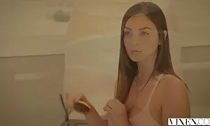 Xem video khiêu dâm trực tuyến Hai cô gái trong dầu hoặc tải phim sex trai đẹp nhật bản đó để điện thoại trong chất lượng tuyệt vời, trong dạng mp4.