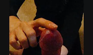 Liếm một tình. Cô nhìn các chàng trai trên một chuyến thăm và hạnh phúc bắt đầu di chuyển sex nhat gai xinh mông ở trước mặt anh. Ông kéo quần lót của mình cho một thời gian dài và ngủ với cô ta.