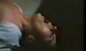 Các người đẹp da đen Priya Rai rên rỉ tại diễn viên phim sex nhật bản mơn trớn của một cơ bắp mát-xa, những người dẫn các cô gái với sức mạnh tay trong thiên nhiên.