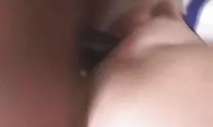 Vàng. Cô gái xinh đẹp khiêu dâm trên trang chu phim sex nhat ban giường
